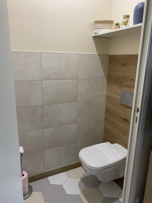 Appartement Climatise Avec Terrasse Cours  Zewnętrze zdjęcie